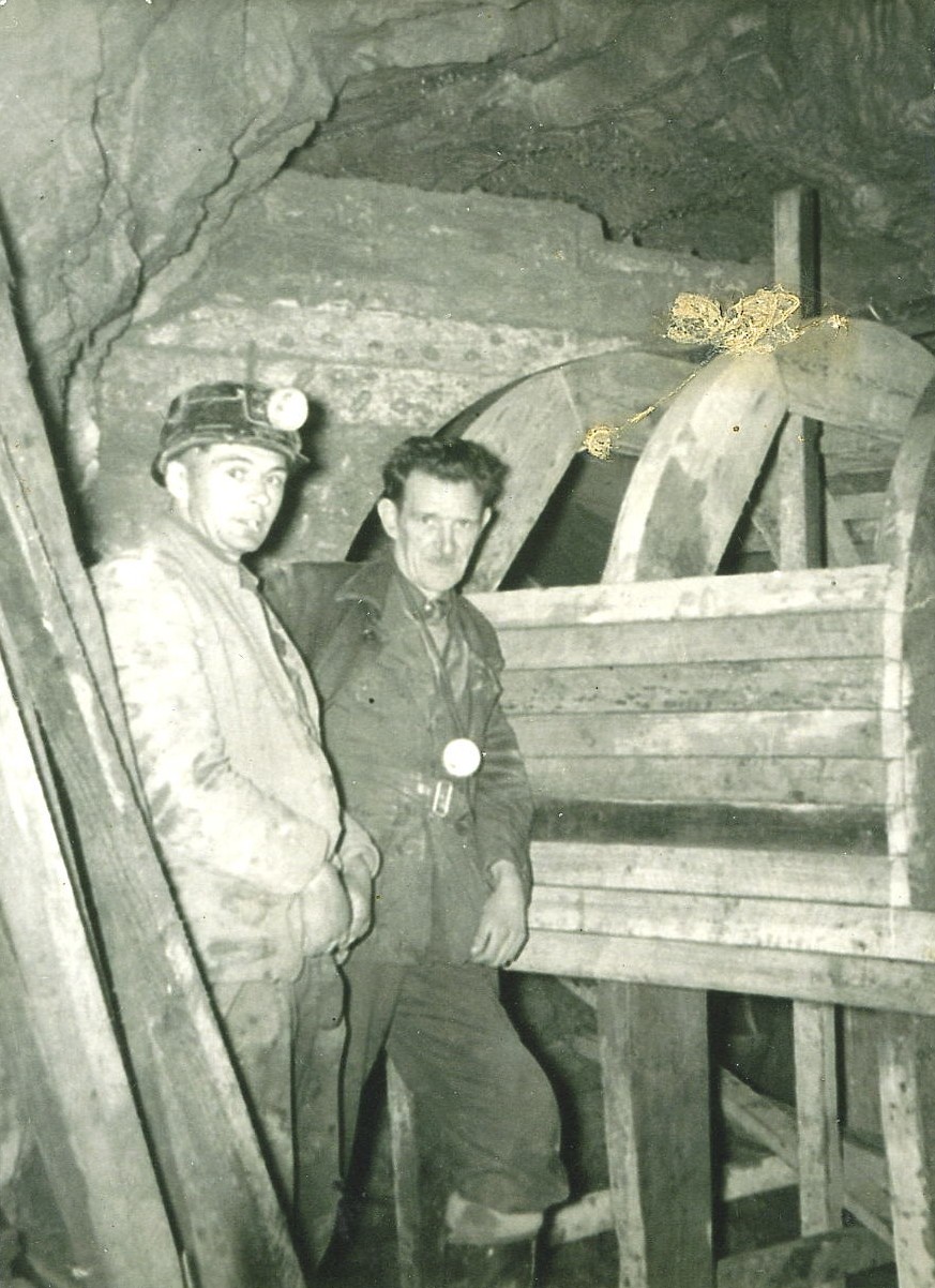 Malcolm West & Willie Wood inside tunnel at Alt na Lairige